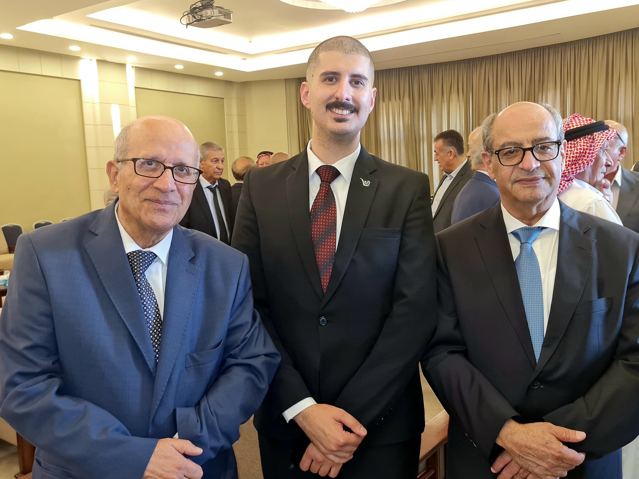 عذراً فلسطين عذراً غزة يا قدس اعذرينا …